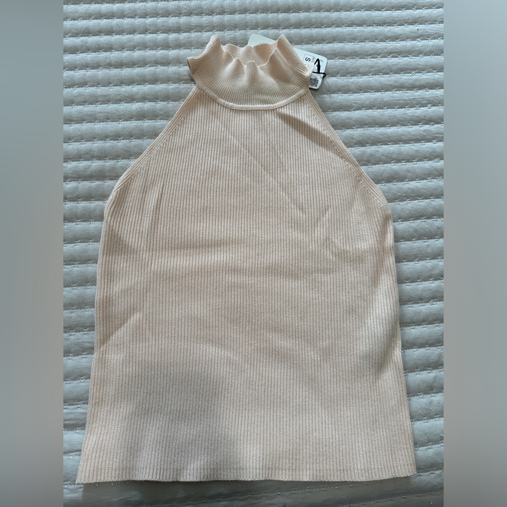 Zara knit halter crop top size S.